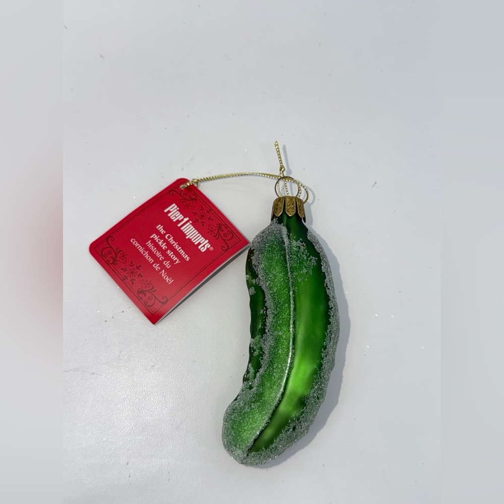 NWT Pier One 1 Imports Glass Christmas Pickle With Story 4.75” Made In Poland - Picture 2 of 6